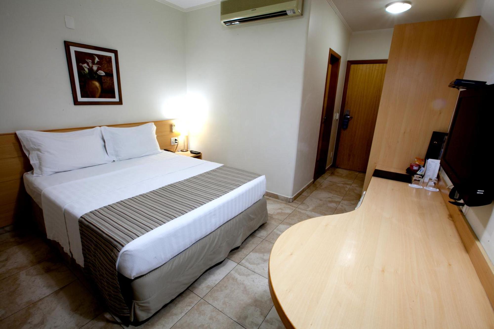 Oitis Hotel Goiânia Habitación foto